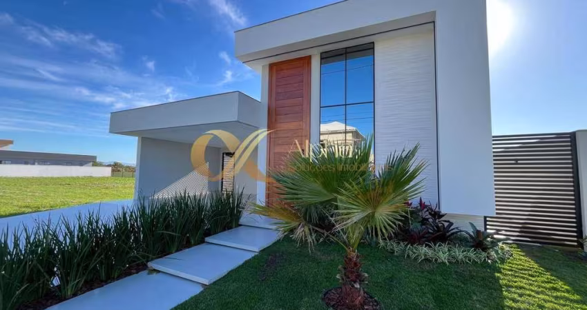 Casa com 3 quartos, semimobiliada no Condomínio Alphaville em Cabo Frio/RJ