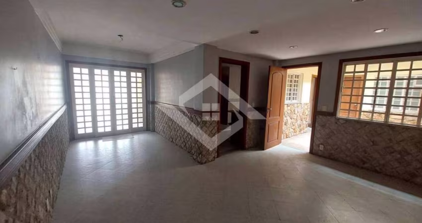 Casa 5 qrtos (2 Suítes), 2 Salões. Cond. Parque dos Girassois, Campo Grande