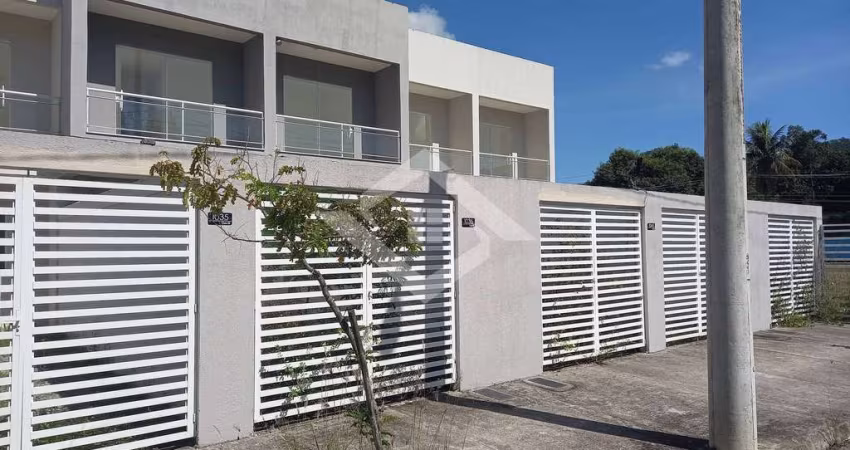 Casa dúplex na pedra de.guaratiba em condomínio