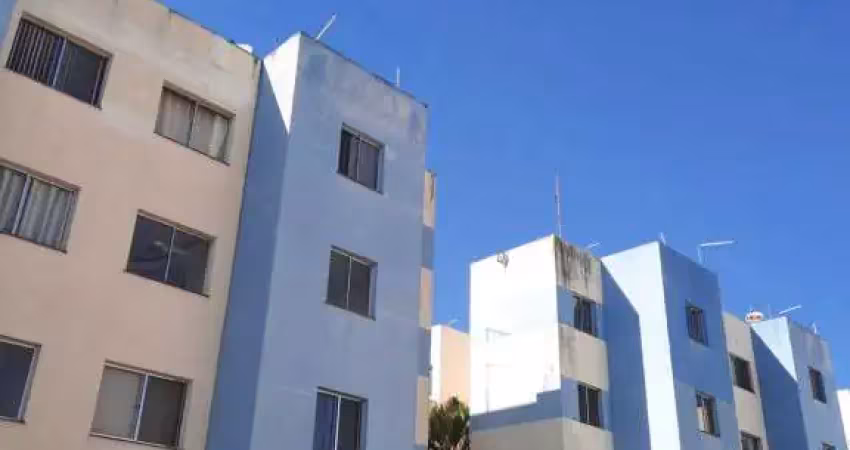 Vende-se apartamento com 54m2, localizado na vila urupês