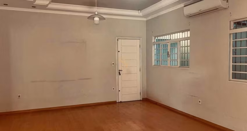 Casa à venda - Jardim Derminio, Franca/SP