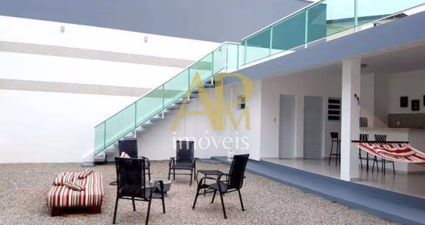 Casa à Venda na Praia do Sonho: 3 dorm (1 suíte com hidro) à 125m da Praia