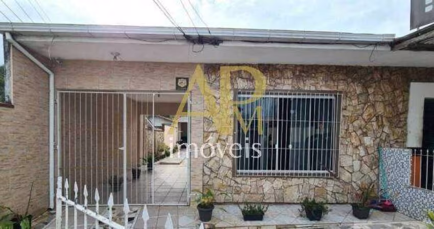 Casa à venda: com edícula, área comercial e residencial em Biguaçu.