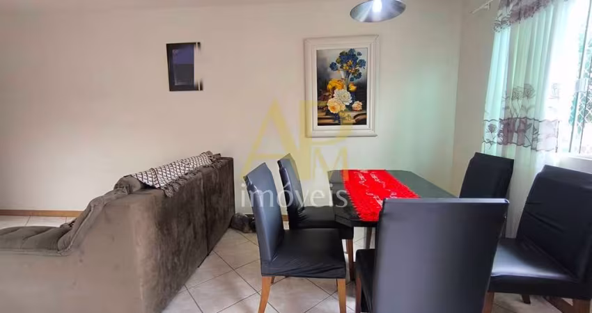 Casa à venda: 2 dorm, semimobiliada, área frente e fundos em Forquilhas