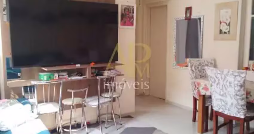 Apartamento à venda com 2 dormitórios no canto/ estreito