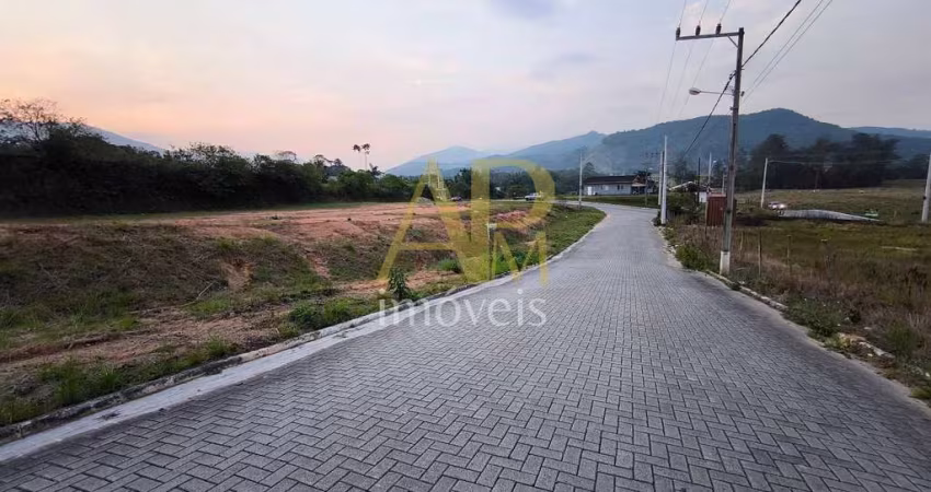 Terreno com viabilidade para Galpão - 1525m² - Forquilhas/ São José