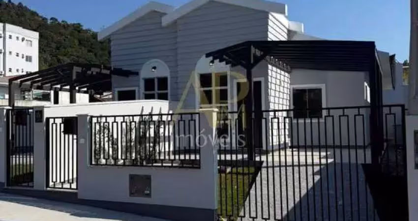 Casa nova à venda: 3 dorm (1 suíte) e área nos fundos- biguaçu