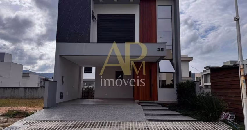 Casa à venda com 3 dormitórios, sendo 1 suíte - Cond. Fechado em Biguaçu/SC