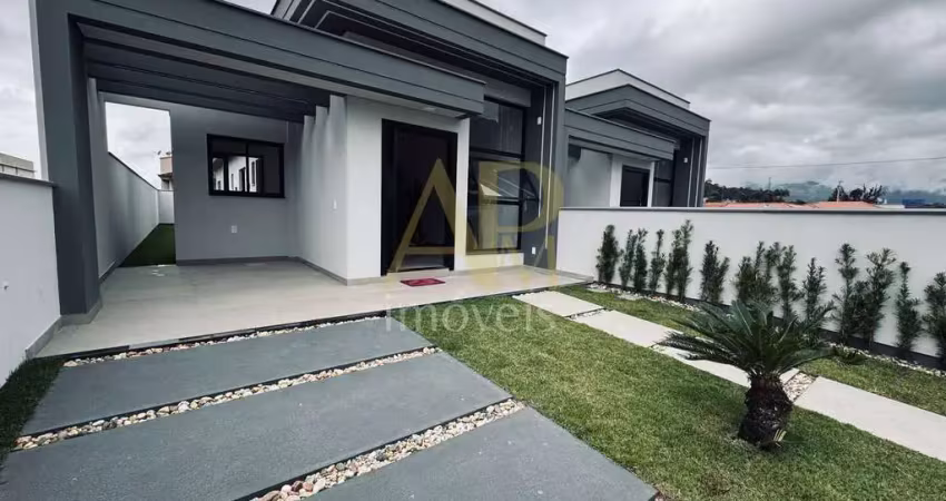 Casa à venda: 3 dorm (1 suíte e 2 demi) e área externa- alto aririu/palhoça
