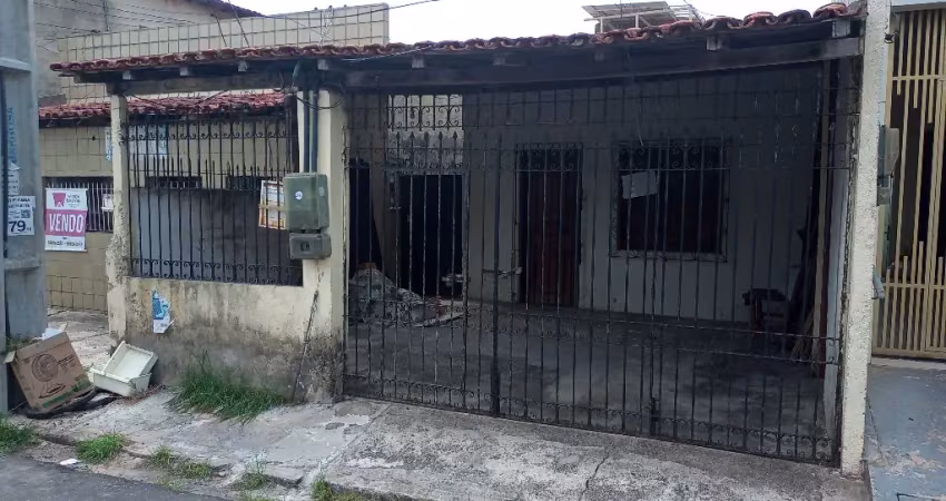 Casa na Passagem A - Ente Senador Lemos e Rua Nova