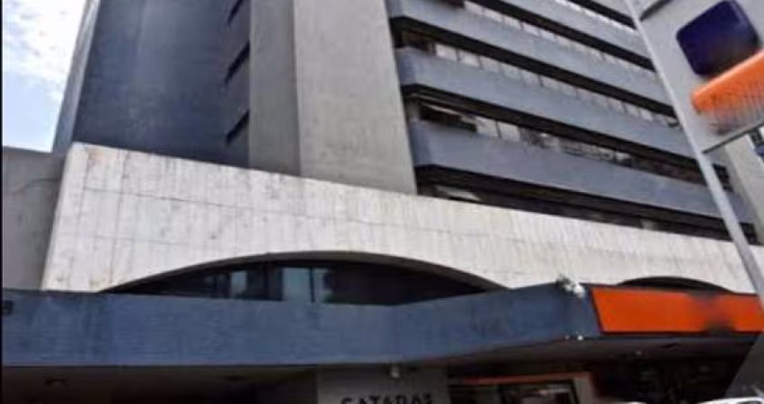 Sala Salão comercial para venda no Edifício Catabas com 2 banheiros no Caminos das Árvores Av. Tancredo Neves