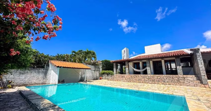 Casa solta com 3 quartos e 1 suíte garagem com piscina privativa em condomínio fechado em Lauro de Freitas para venda