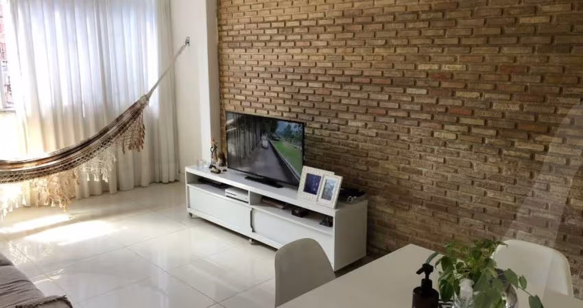 Apartamento com 2 quartos e dependência completa 2 banheiros no Rio vermelho na rua Alagoinhas para venda !!!