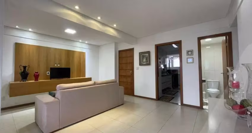 Apartamento com 2 quartos e 2 suítes andar alto com armários planejados 1 vaga coberta varanda para venda no itaigara