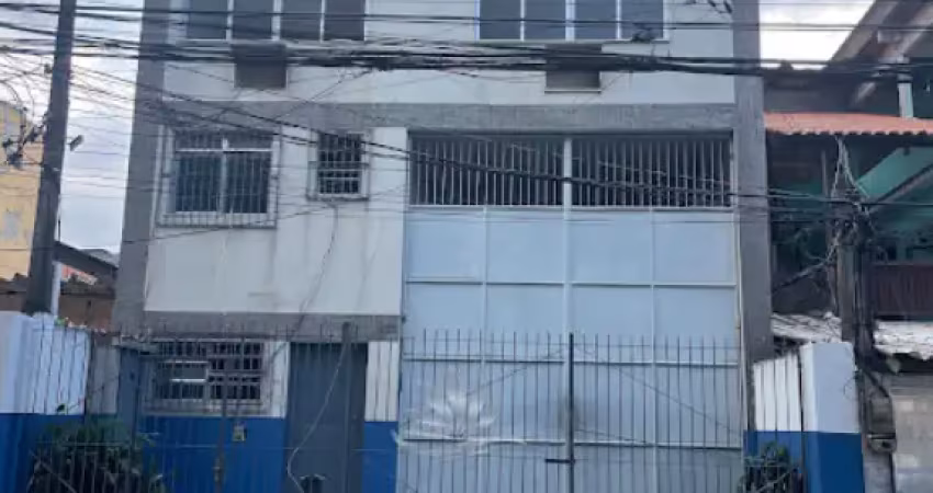 Barracão / Galpão / Depósito com 4 salas para alugar em Ramos, Rio de Janeiro 