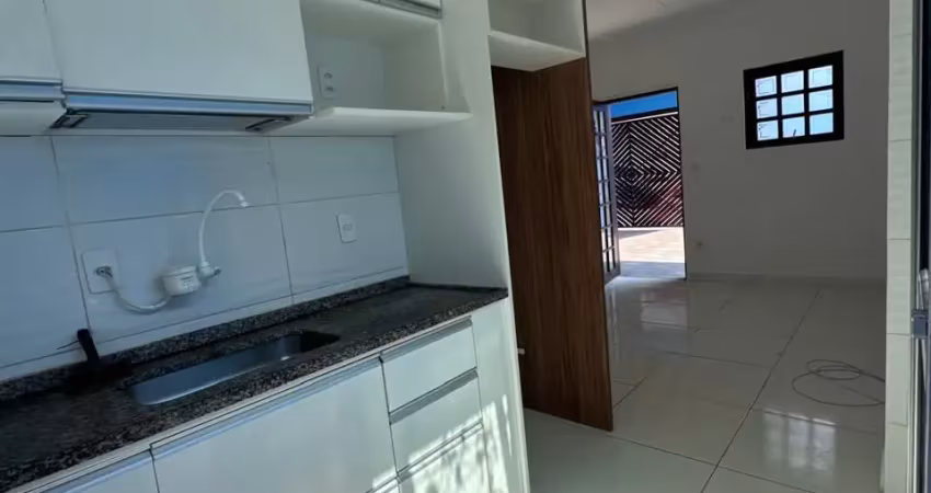 Casa  /venda/ locação/térrea/plana/piscina/duas vagas próximo ao covabra e oba av jundiai