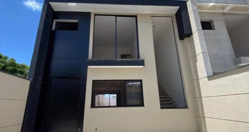 Imperdível oportunidade: Sobrado a venda em Mogi das Cruzes, sala ampla, 3 quartos 1 suites amplo quintal