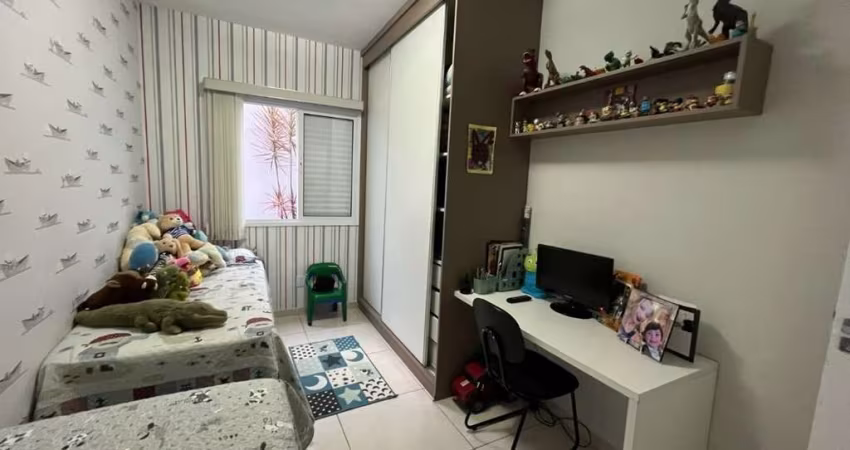 maravilhoso apartamento  térreo com 3 quartos sendo 2 suites em condominio bem localizado com muita segurança mogi das cruzes