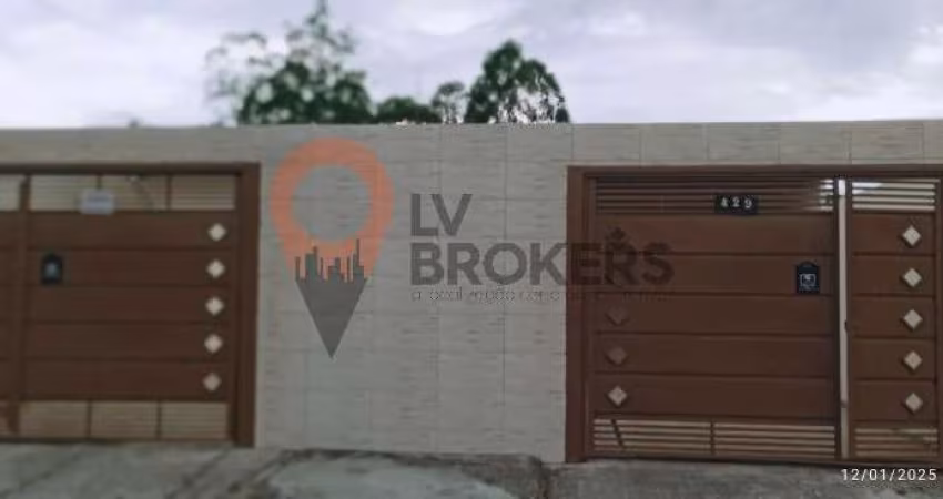 Casa à venda em Mogi das Cruzes-SP, Jardim Náutico: 3 quartos, 1 suíte, 1 sala, 2 banheiros, 4 vagas, 269m². Confira!