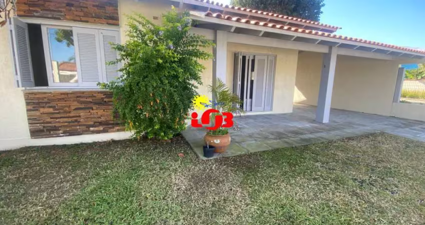 Ampla casa com piscina no centro de Imbé ! *Fácil negociação
