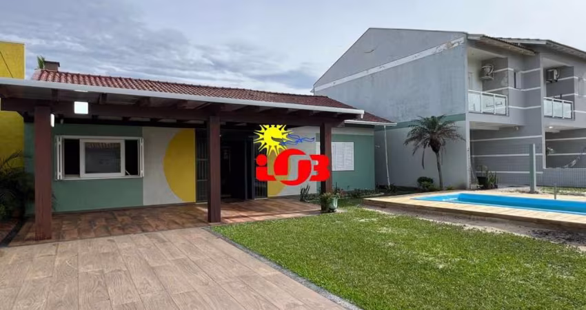 Casa à venda em Imbé à poucos metros do mar!!