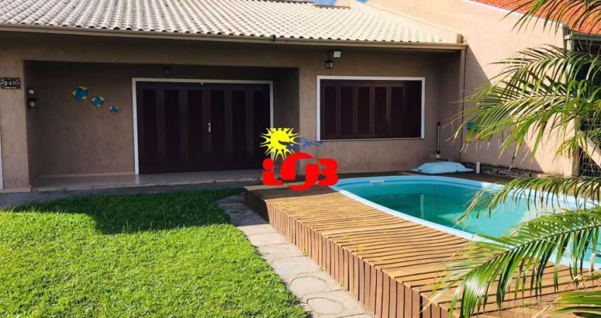 Linda Casa em Mariluz, Imbé:  Piscina e Jardim, próximo ao Mar