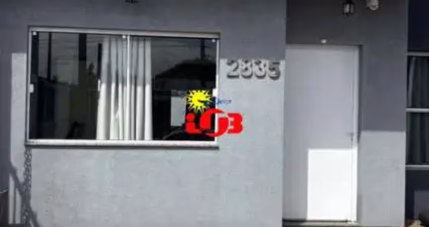 Triplex semi-mobiliado em imbé, mariluz - jardim, pátio fechado e residência em laje