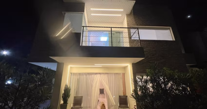 Oportunidade em Piatã – Casa Ampla com 4 Suítes, Piscina e Energia Solar!