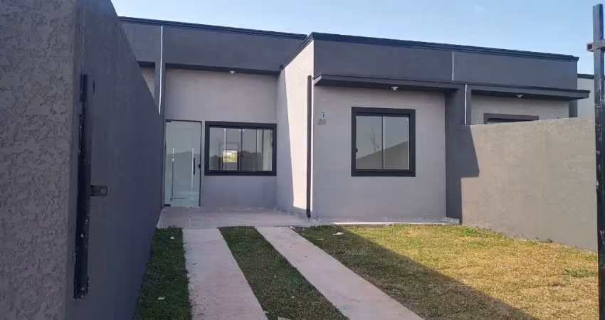 Lindas casas no capela velha 03 quartos com 1 suite , amplo espaço de terreno atras