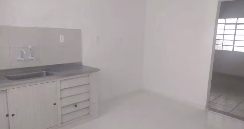 Vila nova cachoeirinha -casa 1 dormitorio com quintal duplo