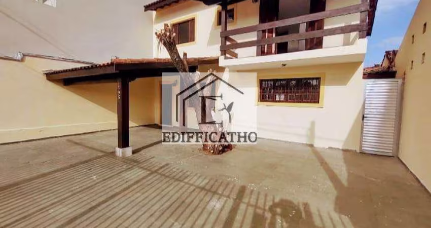 Sobrado para Locação em Pindamonhangaba, Vila Rica, 3 dormitórios, 1 suíte, 2 banheiros, 3 vagas