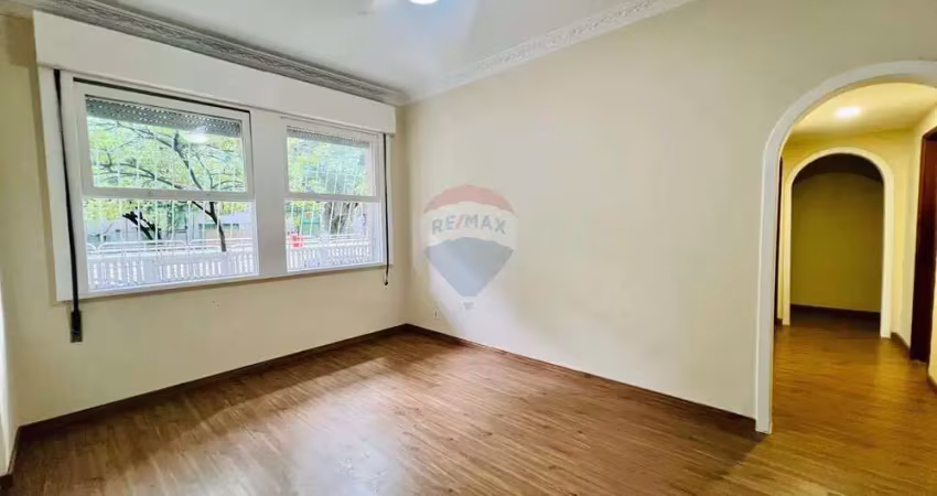 Excelente apartamento, em icaraí, todo reformado, com 3 quartos, na primeira quadra da praia.
