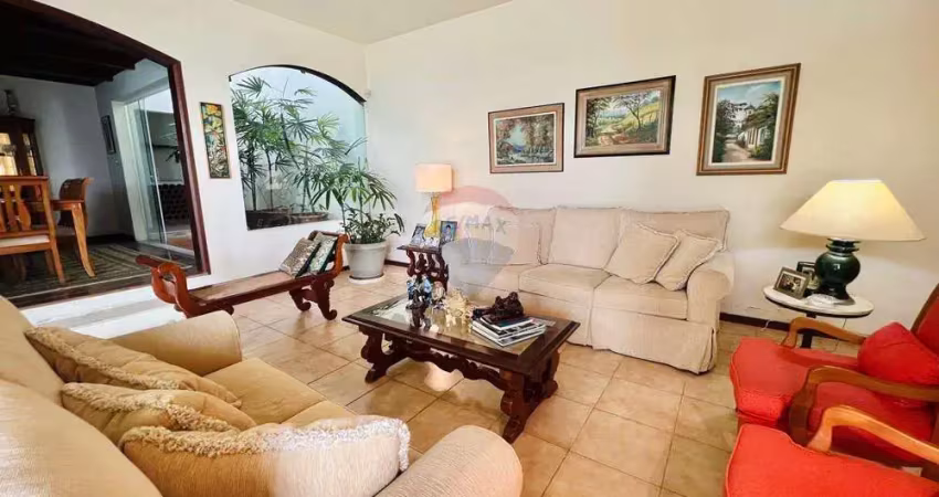 Linda casa em são francisco, com 5 quartos, 3 suítes e piscina.