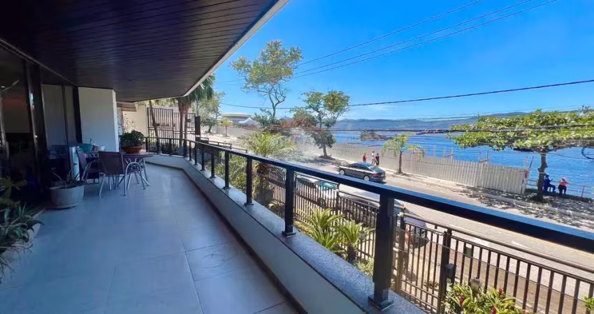 Maravilhoso e amplo apartamento, com 5 quartos sendo 4 suítes,  3 vagas - frente mar ao lado do mac