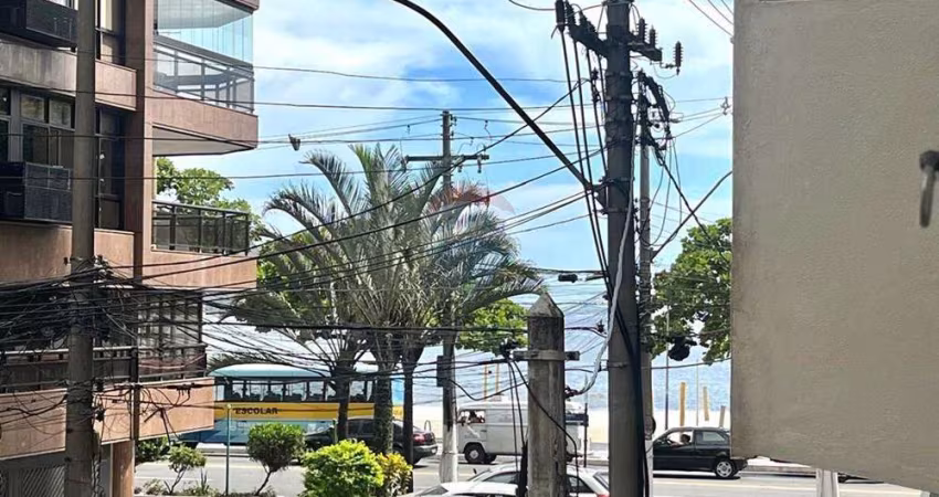 Encantadora casa de dois andares na quadra da praia de Icaraí, com 5 quartos suíte e 3 vagas de garagem