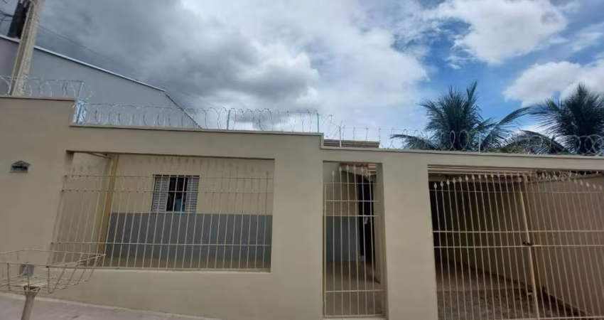 Casa para Venda em Indaiatuba, Vila Furlan, 2 dormitórios, 1 banheiro, 2 vagas
