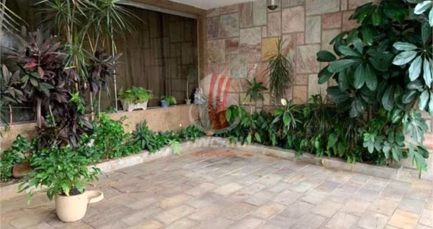 Sobrado com 2 quartos à venda ou para locação em Vila Gomes Cardim - SP