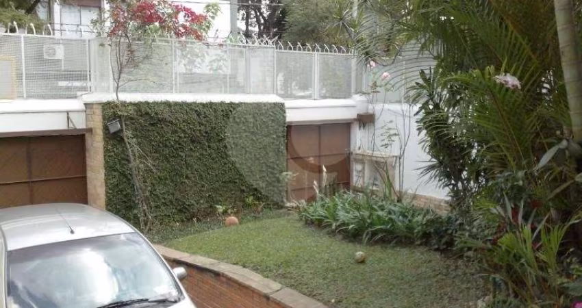 Casa com 3 quartos à venda em Jardim Novo Mundo - SP