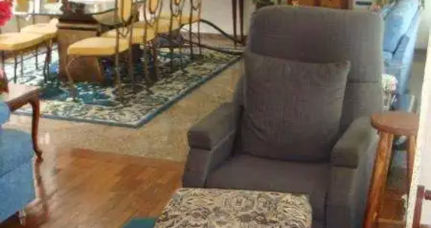 Casa com 5 quartos à venda ou para locação em saúde - sp