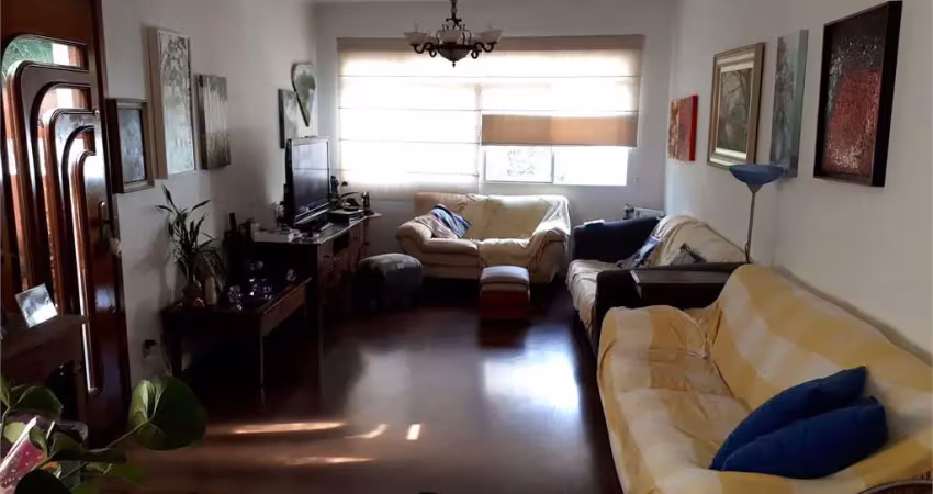 Casa com 3 quartos à venda na Rua Itamiami, Vila Mariana, São Paulo