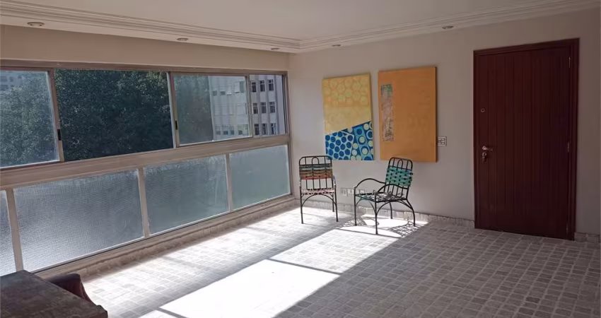 Apartamento com 3 quartos à venda em Cerqueira César - SP