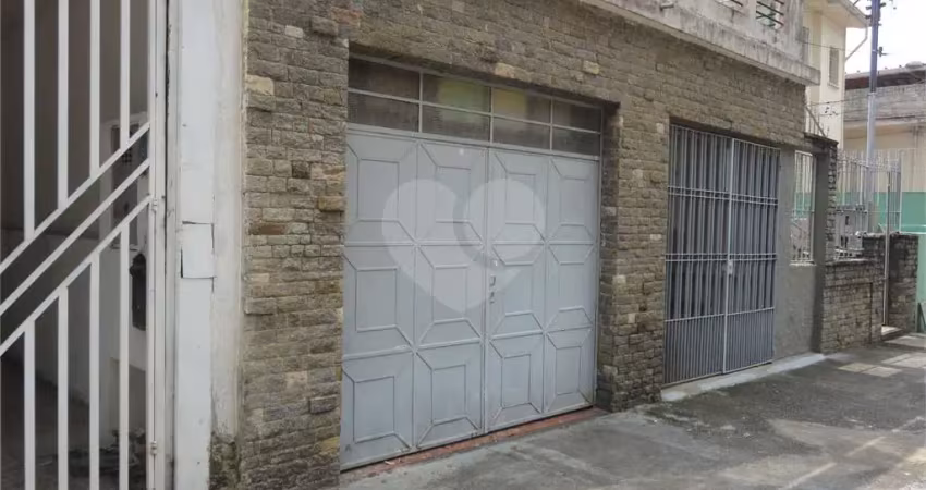 Casa térrea com 3 quartos à venda em Cambuci - SP