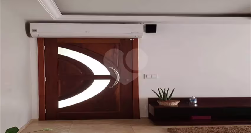 Casa com 4 quartos à venda na Rua Pero Neto, Saúde, São Paulo
