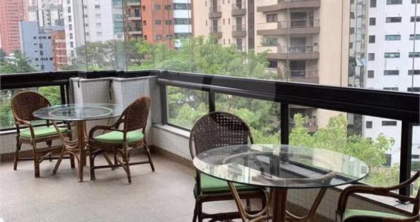 Apartamento com 4 quartos à venda ou para locação em Moema - SP