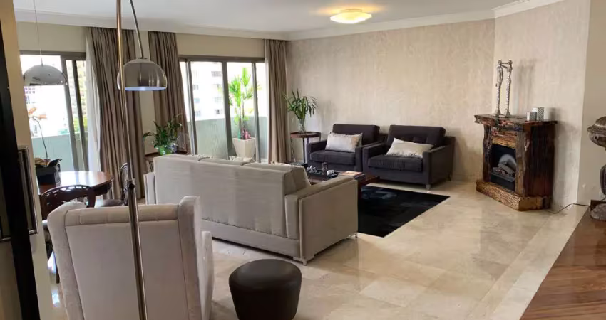 Apartamento com 4 quartos à venda em Moema - SP