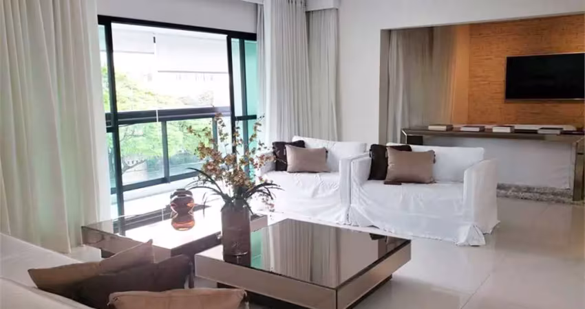 Apartamento com 3 quartos à venda na Rua Espírito Santo, Aclimação, São Paulo
