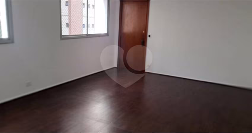Apartamento com 3 quartos à venda em Moema - SP