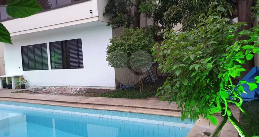 Casa térrea com 3 quartos à venda em Vila Madalena - SP