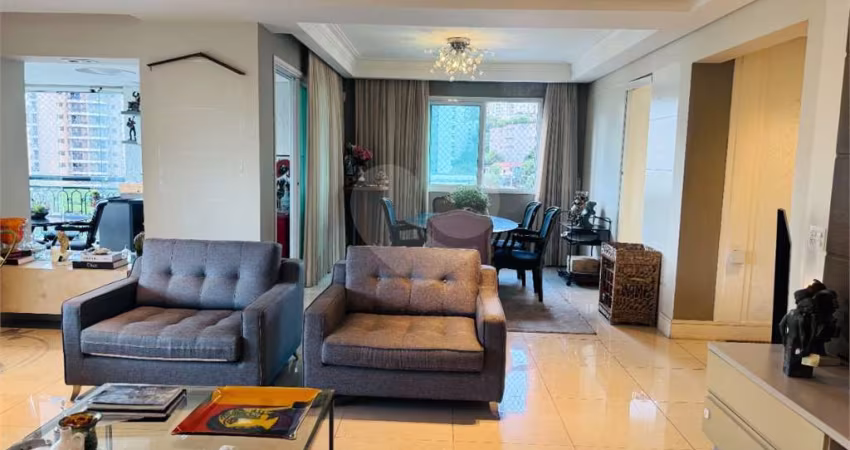 Apartamento com 4 quartos à venda em Aclimação - SP