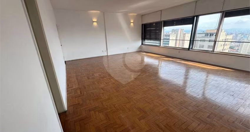 Apartamento com 3 quartos à venda em Bela Vista - SP